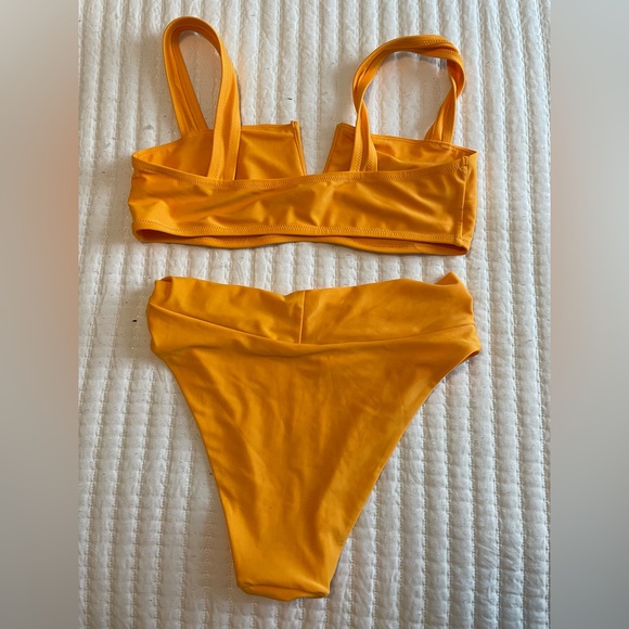 AERIE V WIRE TOP AND HIGH WASTED BOTTOMS - Picture 3 of 3